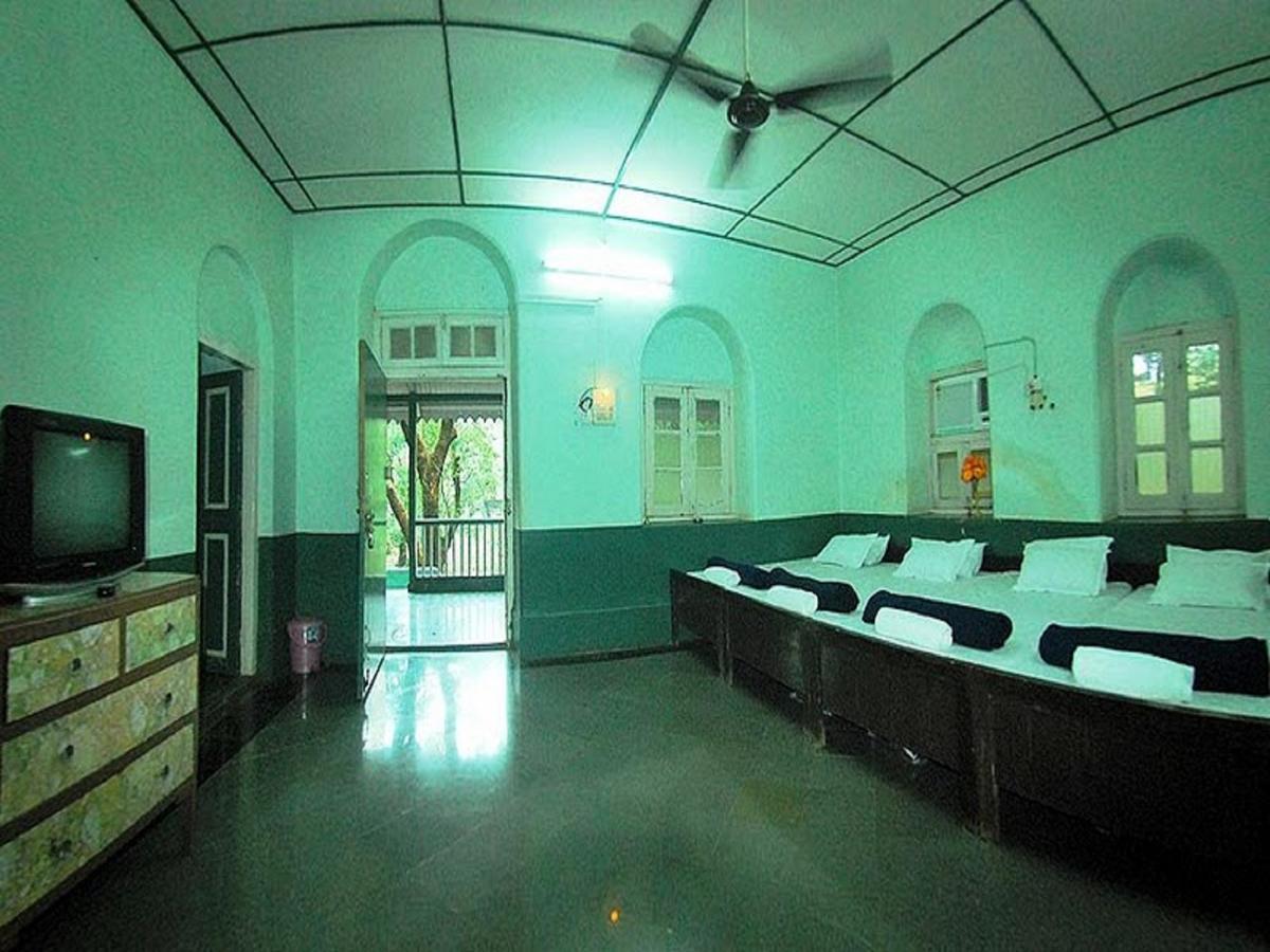 Cecil Hotel มาเทรัน ภายนอก รูปภาพ